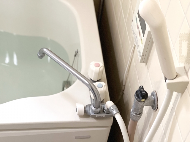 お風呂の蛇口の水漏れ箇所ごとの原因と対処方法