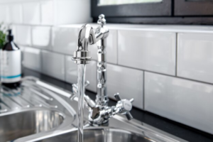 キッチンや台所で水漏れが起こる原因と対処法
