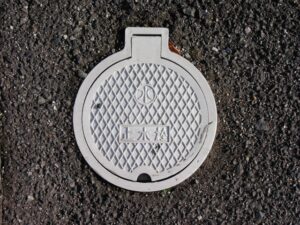 トイレの水が止まらないときはまず止水栓・元栓を閉める