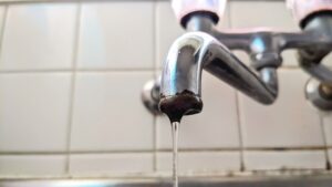 築40年以上の水道管を交換しないとどんなリスクがある？