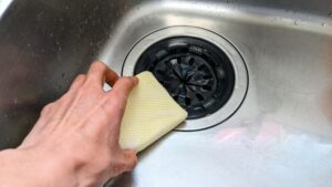 排水溝の流れが悪くなりやすい3つの場所と原因