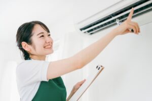 エアコンから水漏れしたときの応急処置方法と確認すべきこと