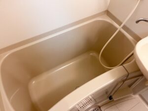 賃貸物件の浴槽が割れた場合の費用負担