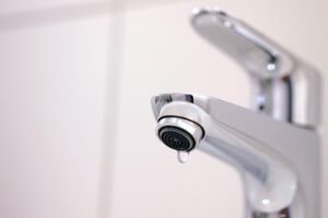 水道（蛇口）の水漏れを自分で修理したい！直し方から応急処置まで解説
