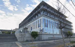愛知県水道事業水道部　上水道課　お客様センター
（半田市役所2F）　