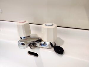 大阪市鶴見区｜洗面所　蛇口修理