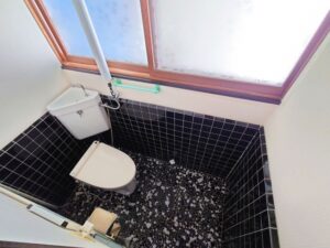 大阪府貝塚市｜トイレ　タンク交換作業