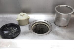 キッチンの排水トラップが取れない主な原因