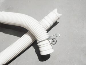 洗濯機の排水ホースが外れたときにまず確認すること